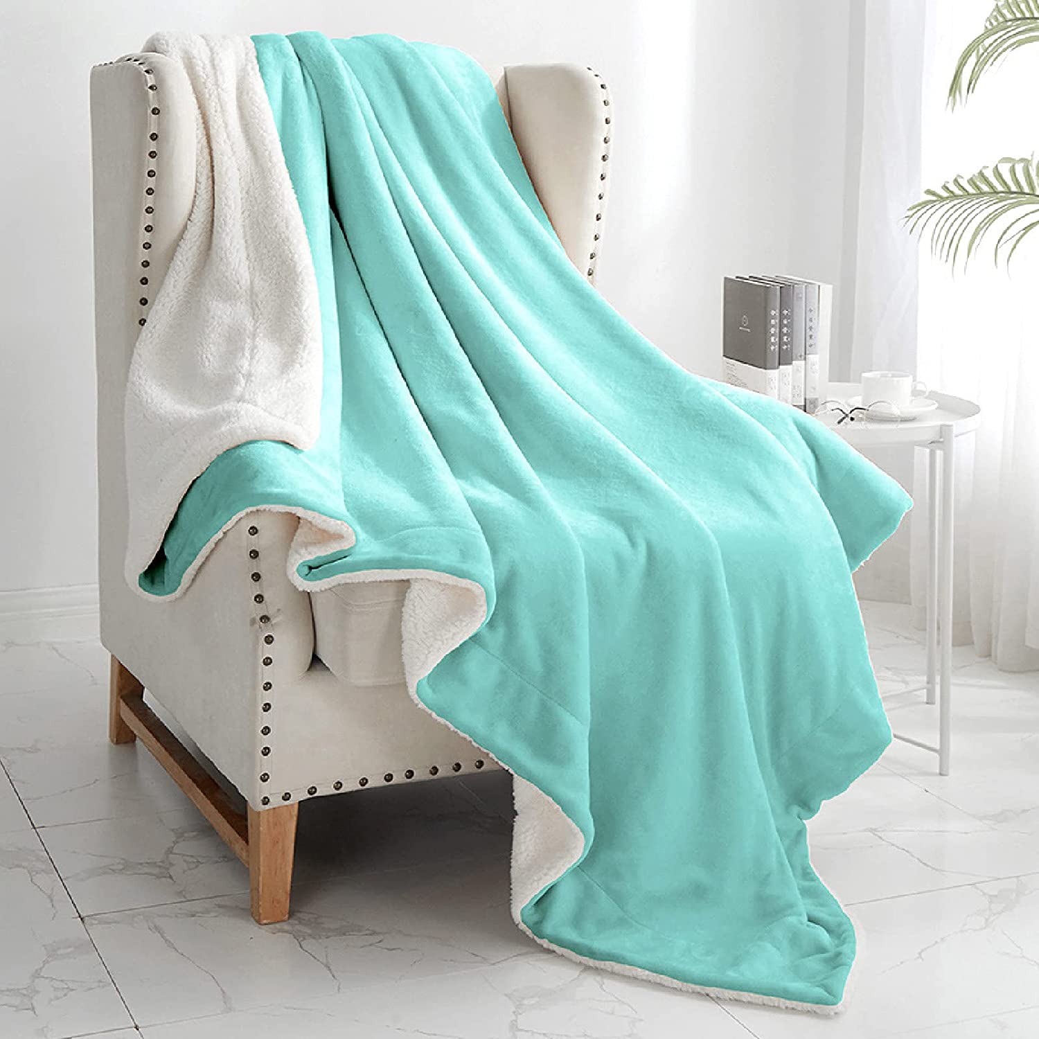 Walensee Sherpa and Fleece Reversable Blanket