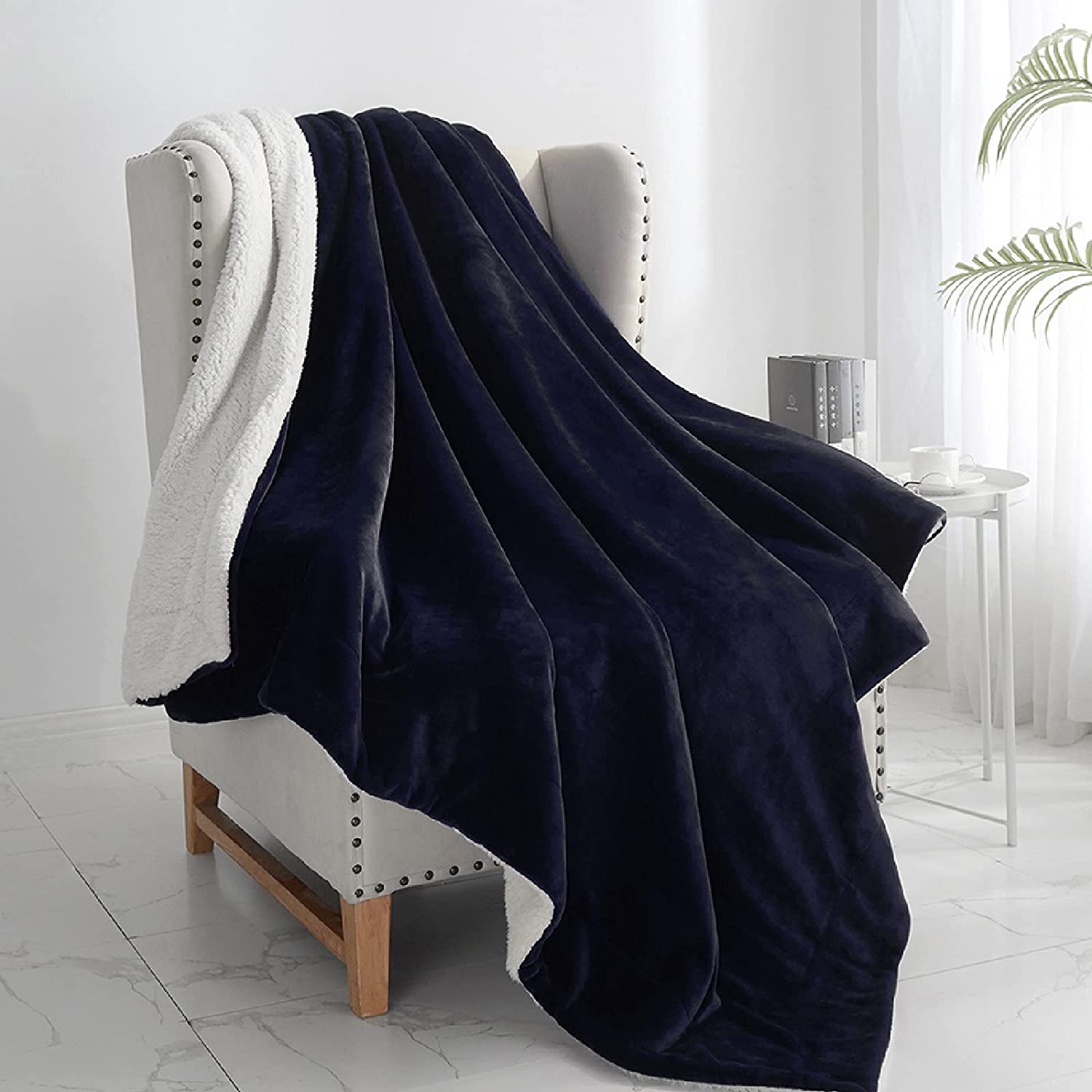 Walensee Sherpa and Fleece Reversable Blanket