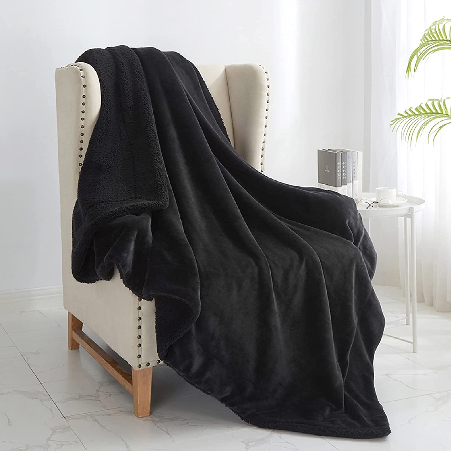 Walensee Sherpa and Fleece Reversable Blanket